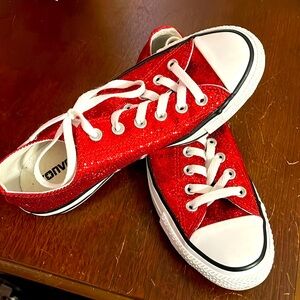 Red sparkle Converse